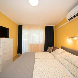 Nyaraló Siesta, Eger