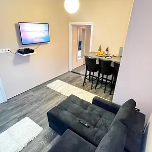 Apartman Flamingo Rezidencia, Eger